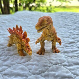 Lot Of 2 Vintage 1992 U.K.R.D. Yellow Dinosaur Figures Stegosaurus Allosaurus